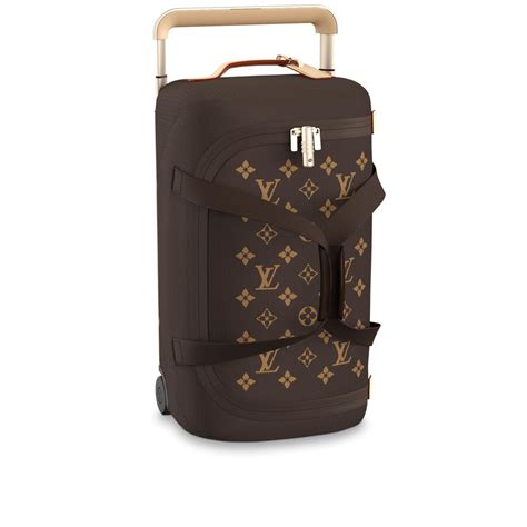 louis vuitton travel pouch|louis vuitton pouch male.